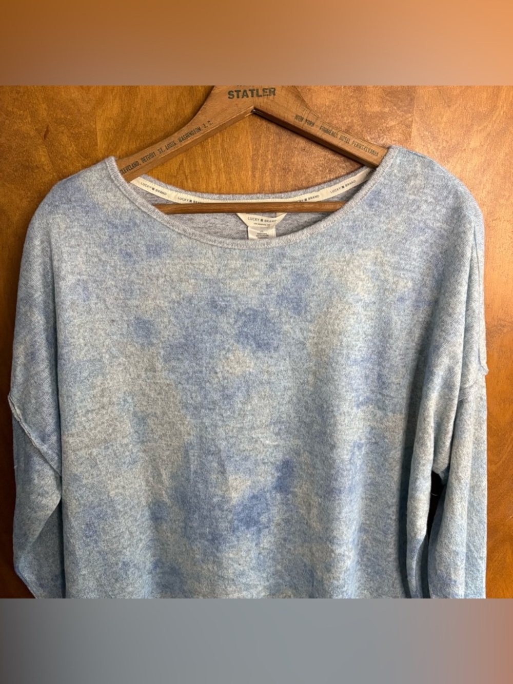 Lucky Brand Blue Tie Dye Soft Knit Pullover Sweater Oversized Slouchy Boho NWT - Picture 4 of 9